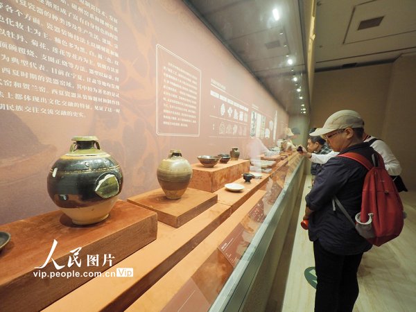 股票配资门户 北京：博物馆里度假期